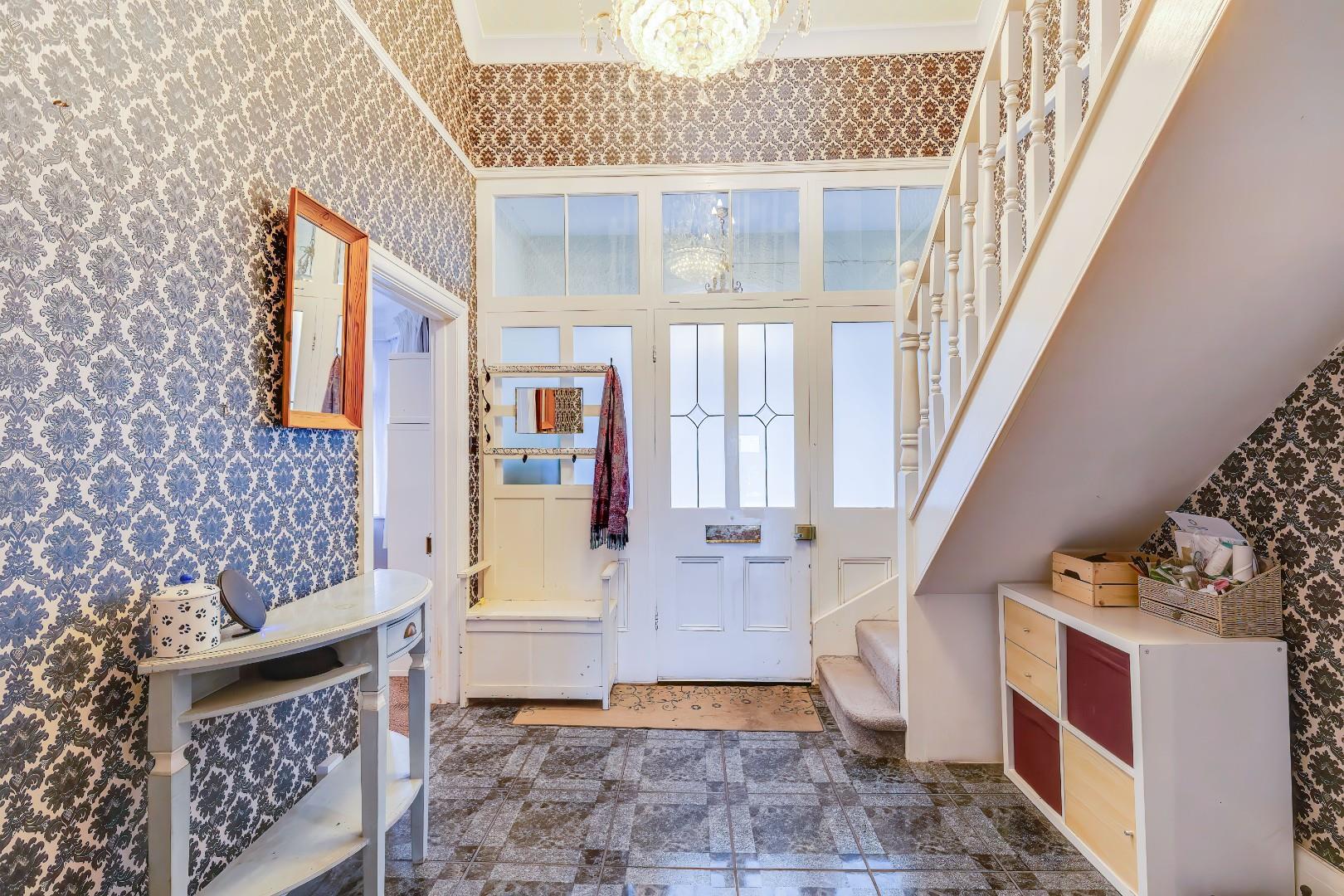 76 South Road, Sully, CF64 5SL